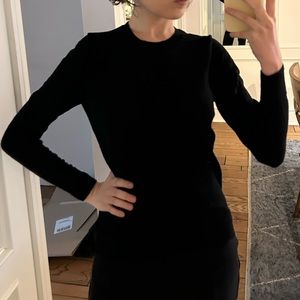 100% merino wool black sweater from Banana Republic, size M!! 🖤
